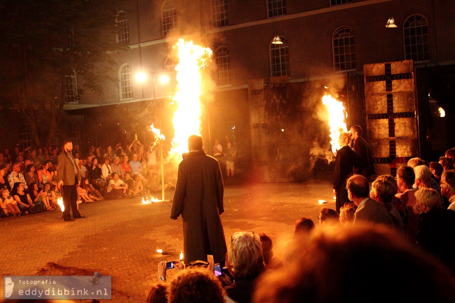 2014-07-12 Teatr Biuro Podrozy - Carmen Funebre (Deventer Op Stelten) 010